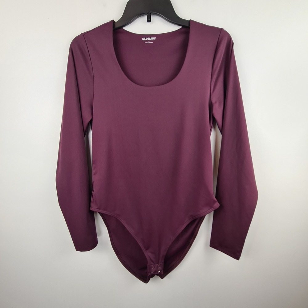 Old Navy Womens Long Sleeve Scoop Neck Bodysuit Burgundy Plum Size M Slim Fit